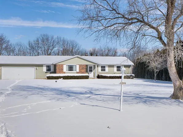N7526 Cardinal DRIVE, Elkhorn, WI 53121