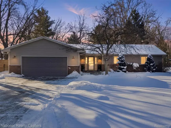 5470 Jamestown Rd, Shelby Township, MI 48317