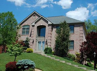 425 Pine Valley Dr, Bridgeville, PA
