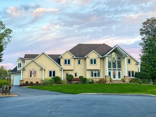 30 New Hampton Pl, Rochester, NY 14626