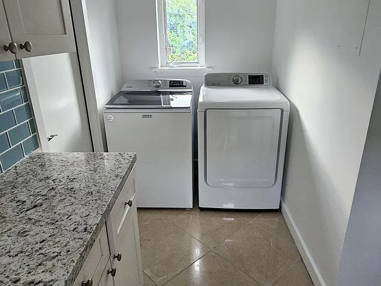 1310 Cleveland Rd — Photo 3