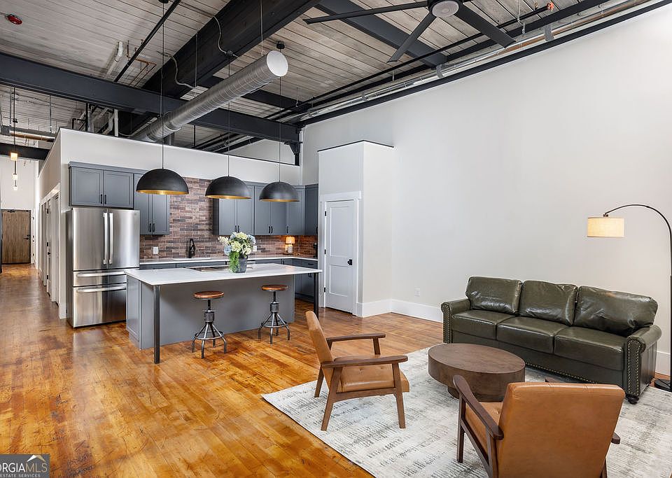 1st image of 200R Barrett St #209