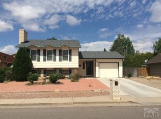 7 Glenroyal Dr, Pueblo, CO 81005
