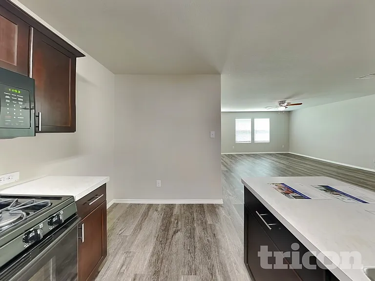 1876 Heather Glen Dr — Photo 6