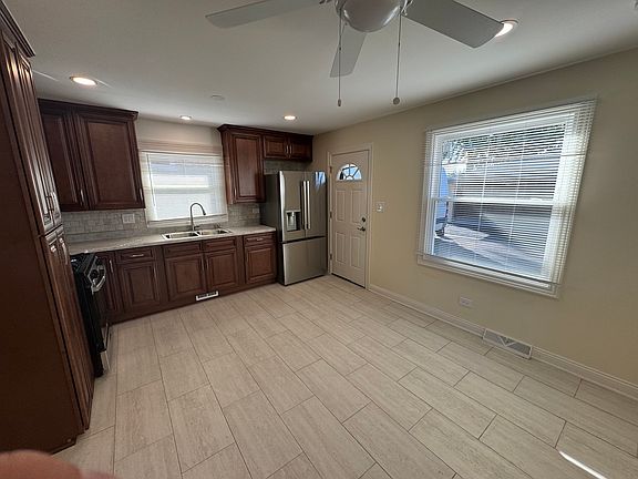 5th image of 4425 W Jean St