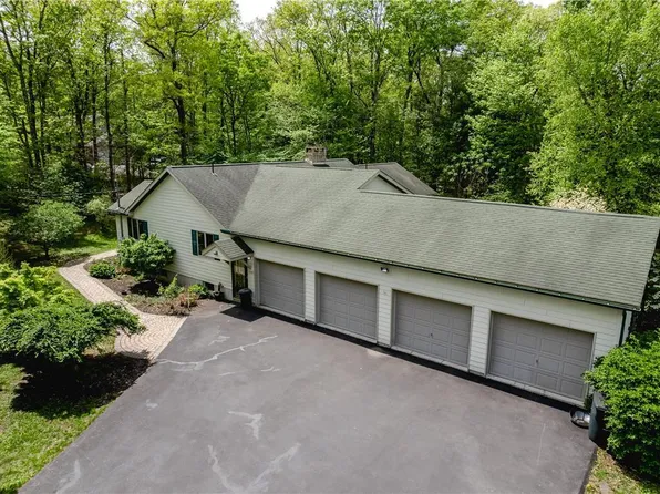 1065 Church Rd, Palmerton, PA 18071