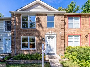 2036 Brooks Square Pl, Falls Church, VA 22043