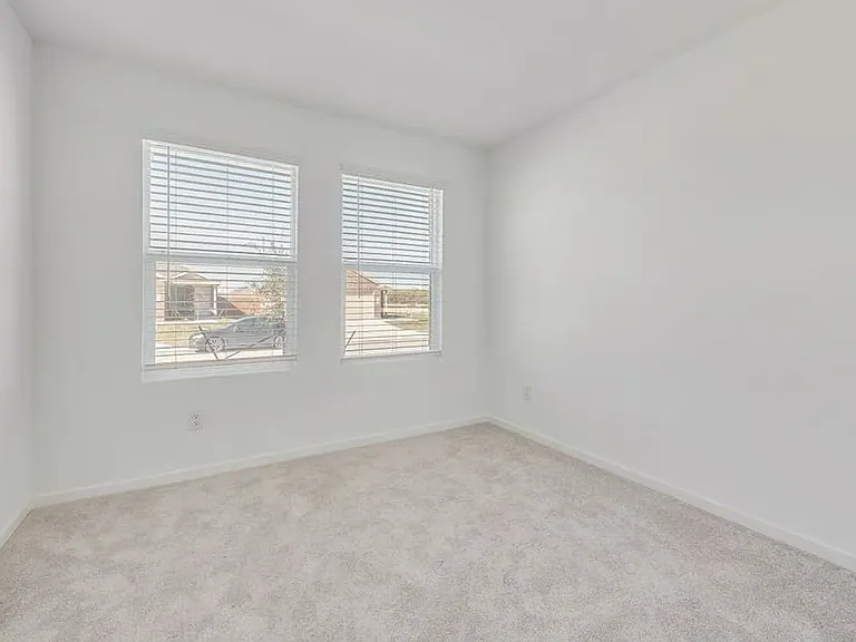 10025 Southwest Dr — Photo 16