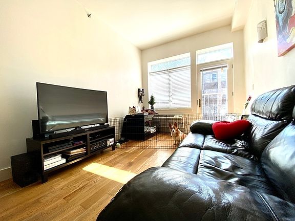 3rd image of 91 Varet St #3G