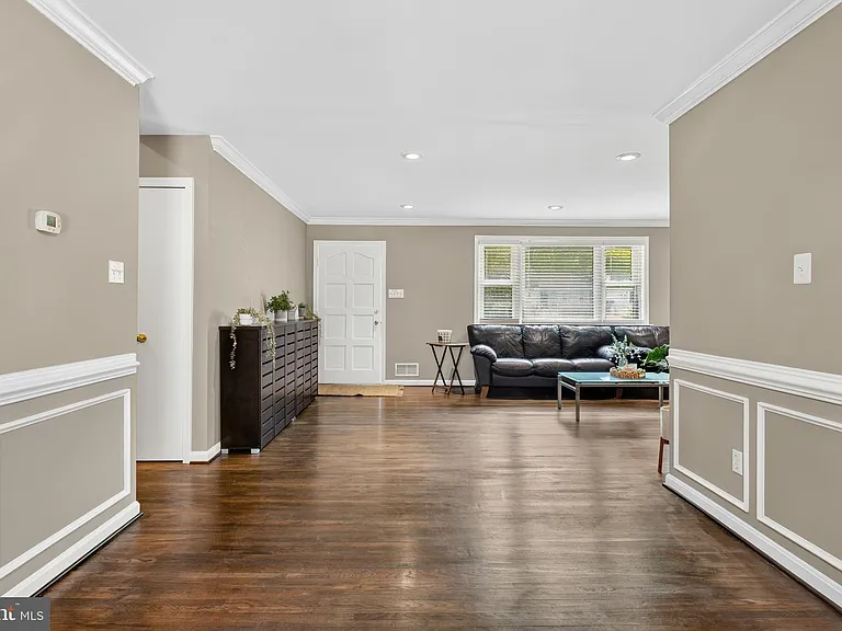 7708 Viceroy St — Photo 10