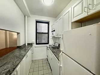 177 East 77th Street #2C in Lenox Hill, Manhattan | StreetEasy