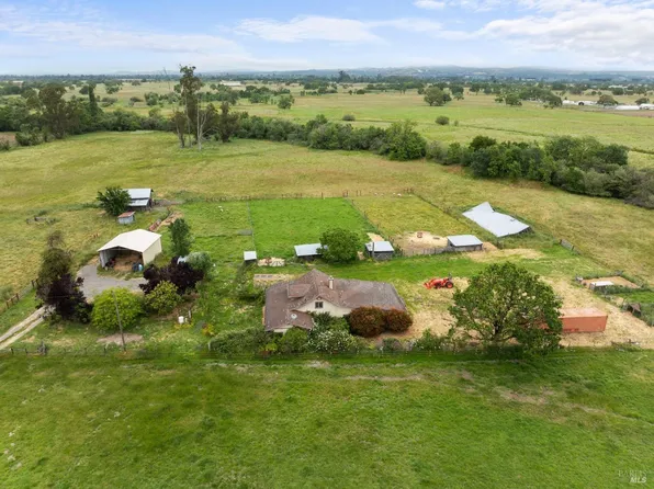 2409 E Meier Road, Sebastopol, CA 95472