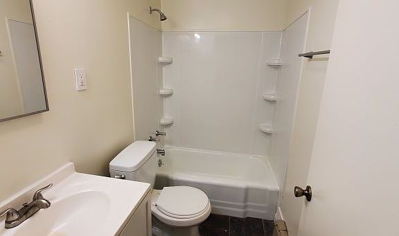 3rd image of 707 N 31st St #9