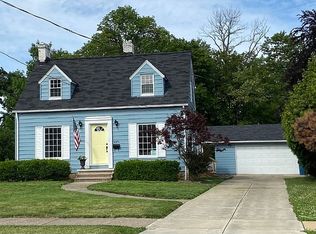 4471 Angela Dr, Fairview Park, OH 44126