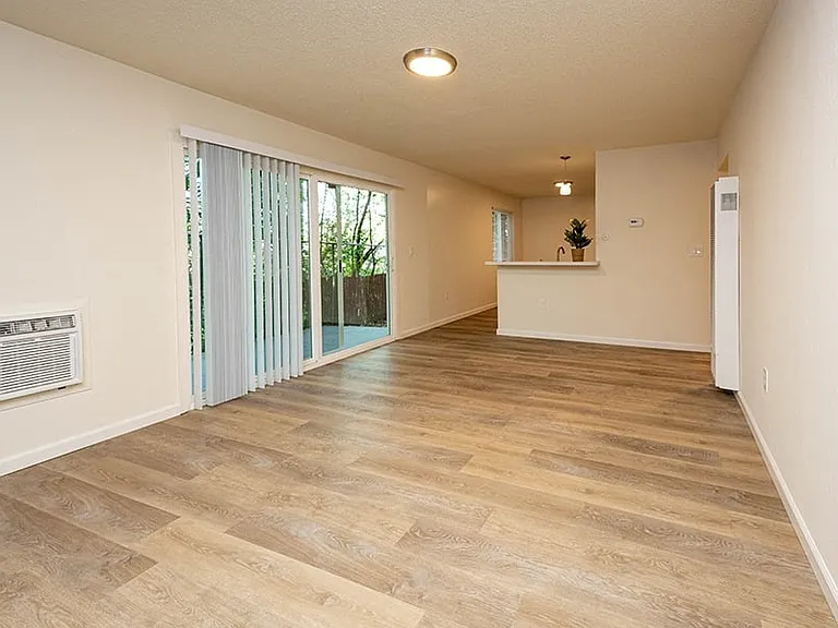 LOTUS APARTMENTS — Photo 16