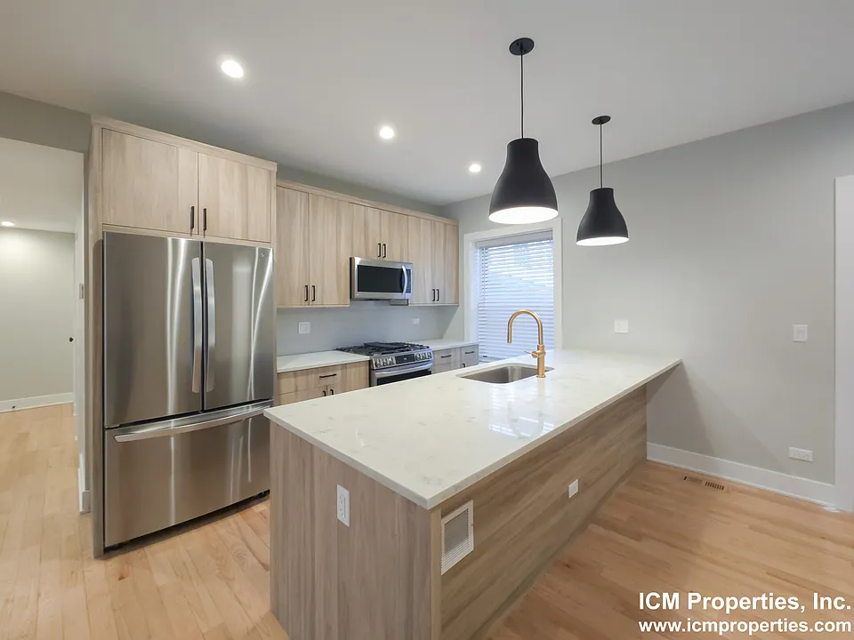 2449 N Campbell Ave #1