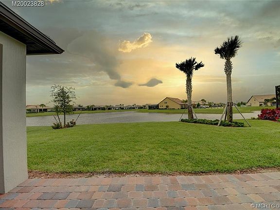5th image of 344 SE Courances Dr