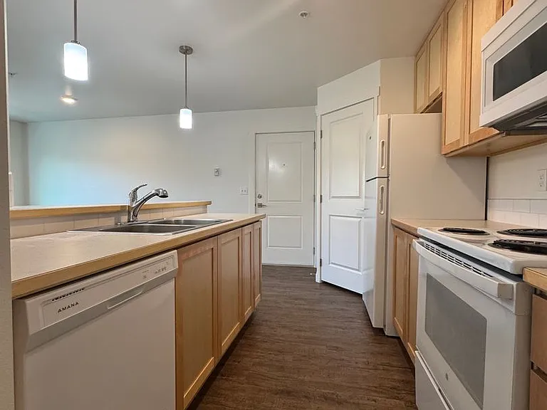2249 N Airport Rd — Photo 52