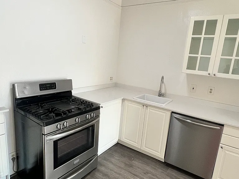3964 1/2 Van Buren Pl #3964-1/2 — Photo 8