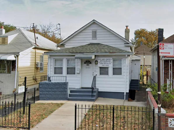 1983 Rockaway Parkway image 1 of 3