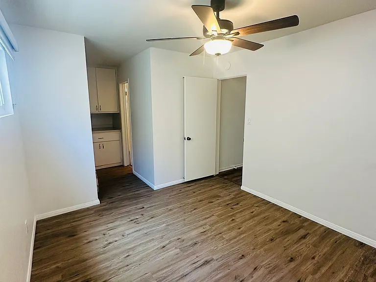 4766 - 4768 Long Branch Ave., San Diego, CA 92107 - 4768 — Photo 15