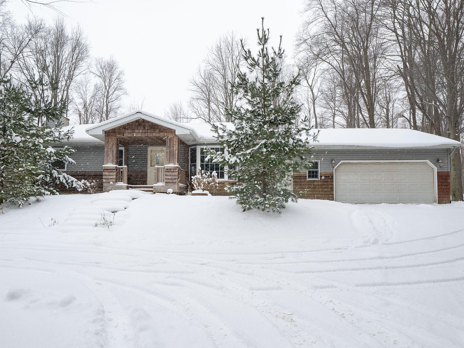 7955 Broadmoor Ave SE, Caledonia, MI 49316 Zillow