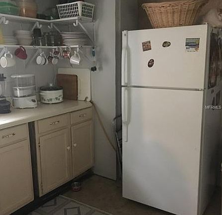5th image of 18756 Jackson Ave