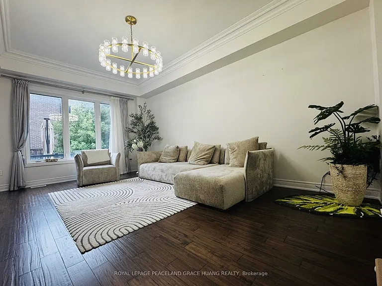 9 Anglin Dr — Photo 3
