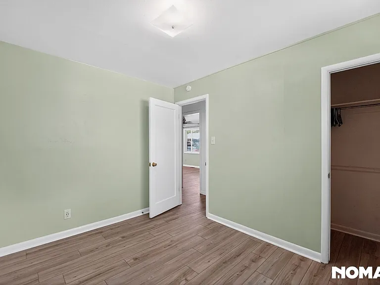 2520 S Knox Ct — Photo 9