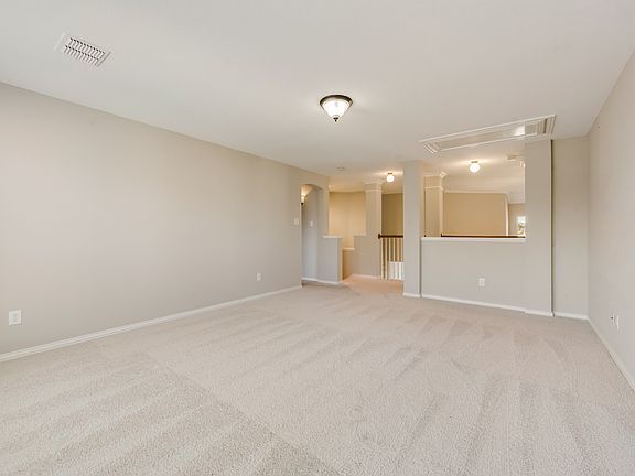 5th image of 3908 Clifton Dr