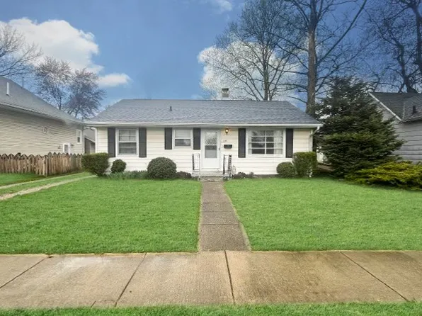 2216 Marshall Ave, Mattoon, IL 61938