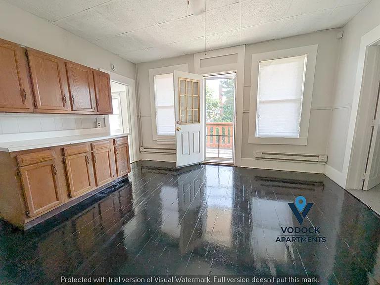 212 Lyman St #3L — Photo 5