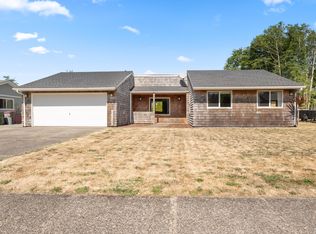 135 NW Cedar Ct, Warrenton, OR 97146