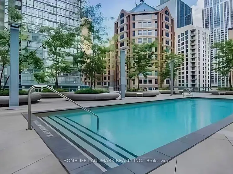 832 Bay St #204 — Photo 16