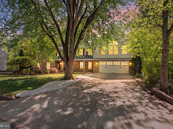 3rd image of 12522 Spring Dr