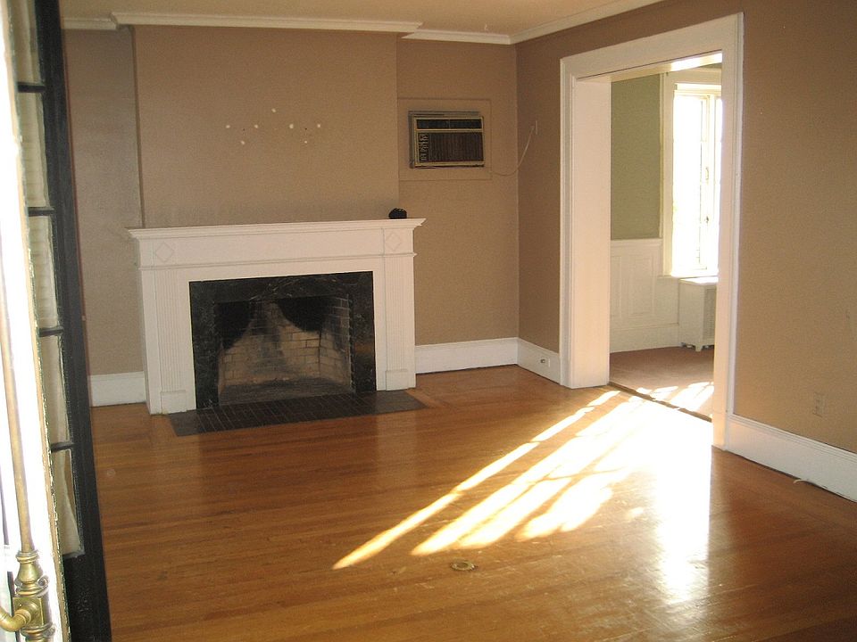 1st image of 159 S Lake Ave #1