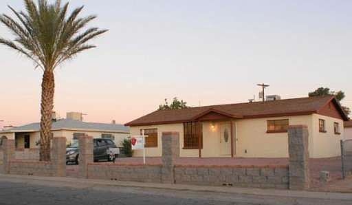 1st image of 833 W Calle Evelina