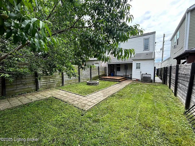 925 S Preston St — Photo 22