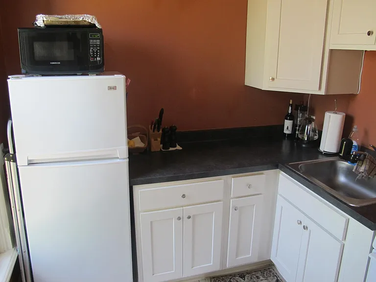 136 Gibbs St #2 — Photo 8
