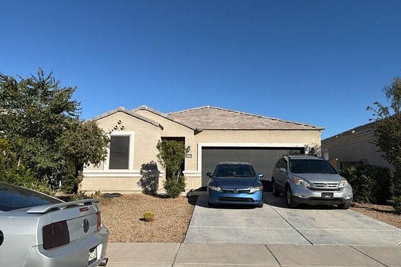 1st image of 36964 W Maddaloni Ave