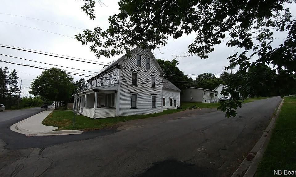 2nd image of 182 Connell St