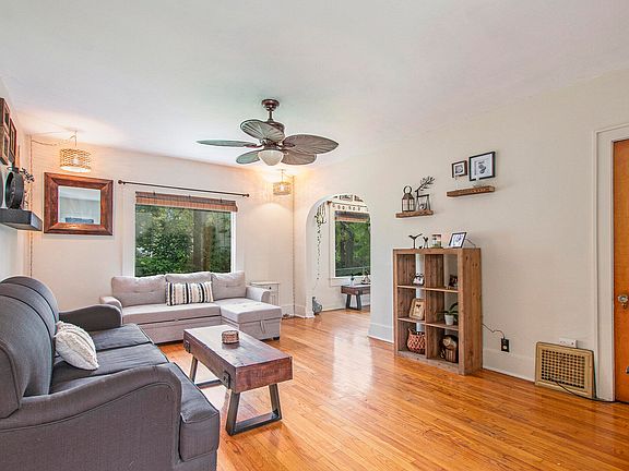 3rd image of 5882 N Riverview Dr