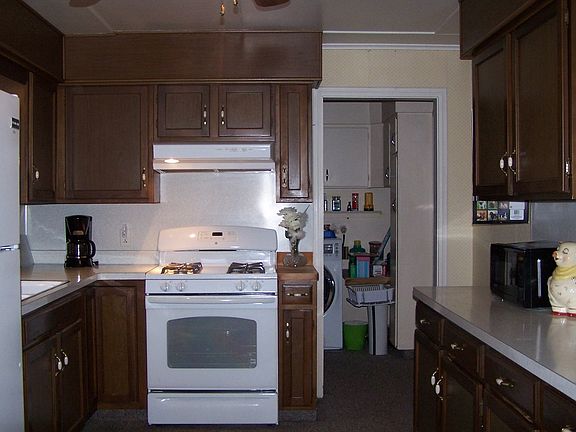 5th image of 38 Carolin Dr