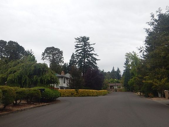 5th image of 5621 SE Byron Dr
