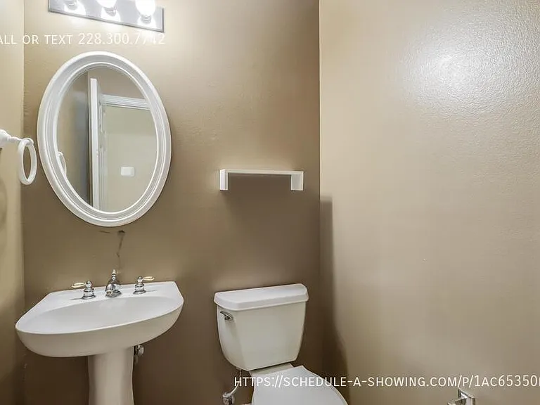 2073 Stone Bridge Dr — Photo 12