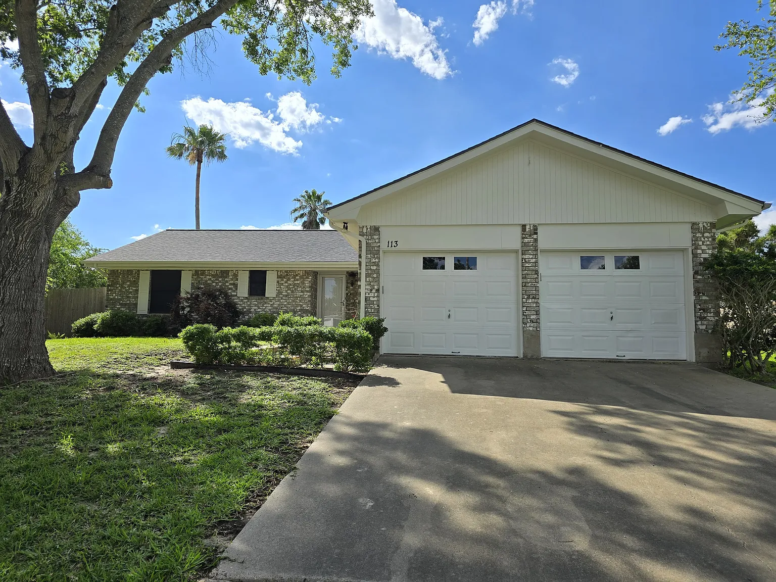 3 bed, 1365 sqft, $1,950 — Photo 1