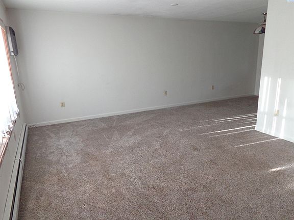 4th image of 1524-1526 Thayer Dr