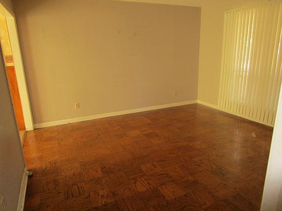 2nd image of 4517 Durbin Ave