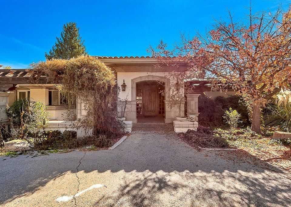 1st image of 600 Camino Real Ave