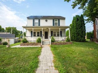 27 Henry Ave, Nazareth, PA 18064
